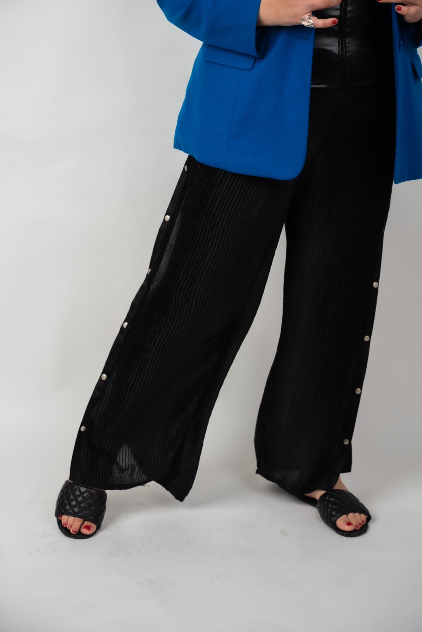 Black Pleated Split Hem Button Pant