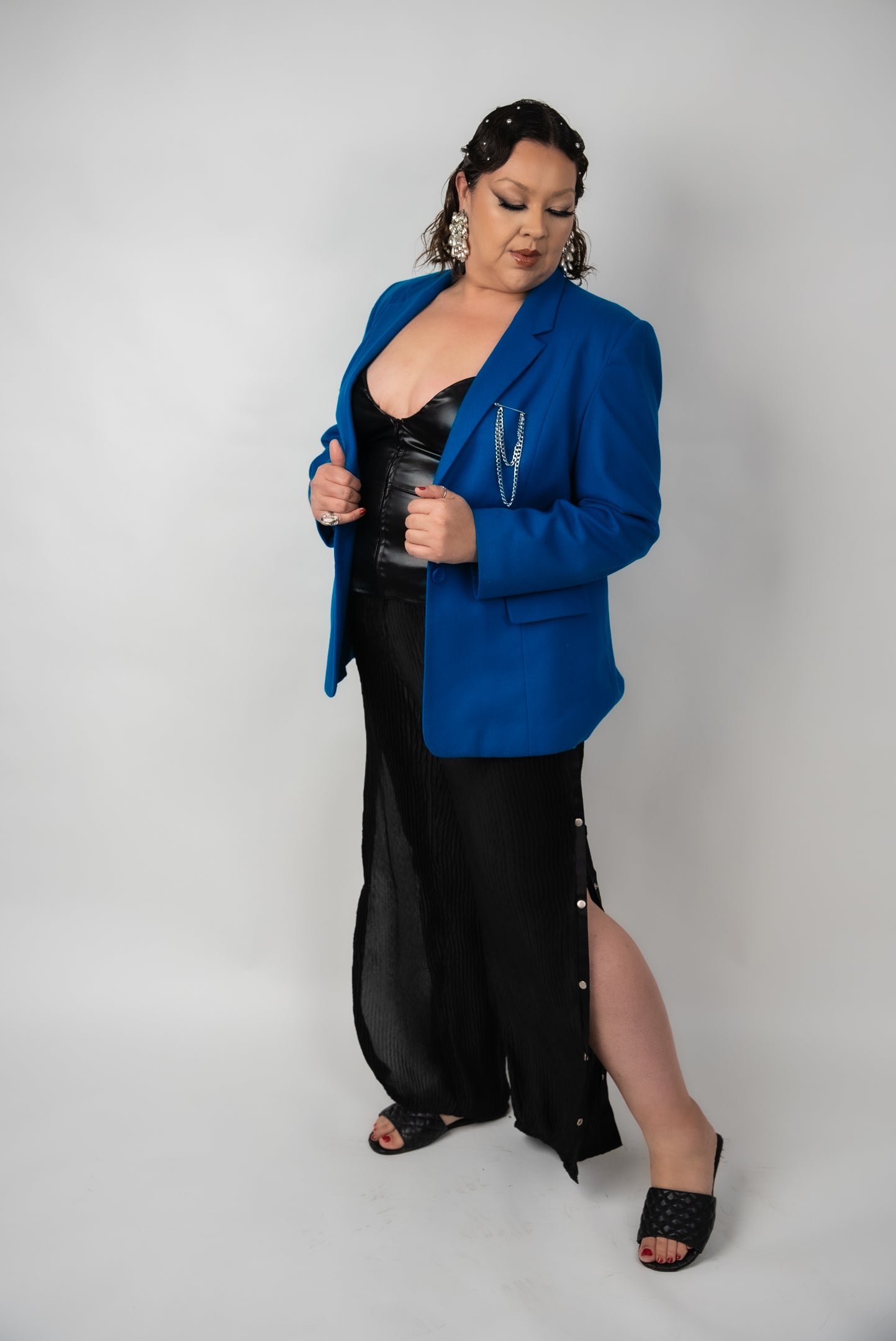 Black Pleated Split Hem Button Pant