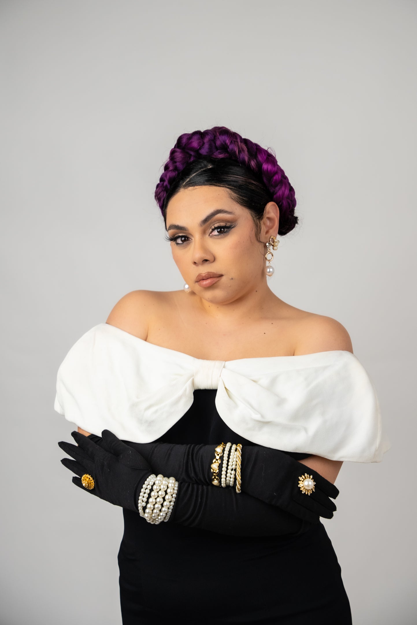 3 strand of Pearls (stretchy)