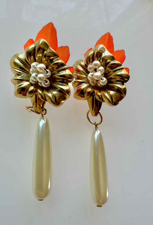 90s Orange Floral Pearl Earrings