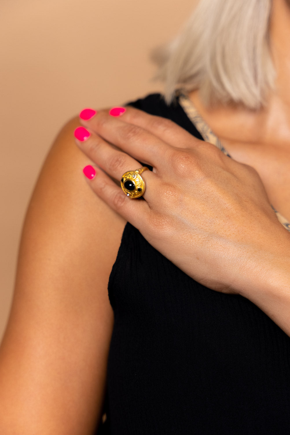 80s Gold and Black Ring