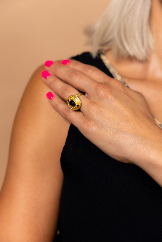 80s Gold and Black Ring