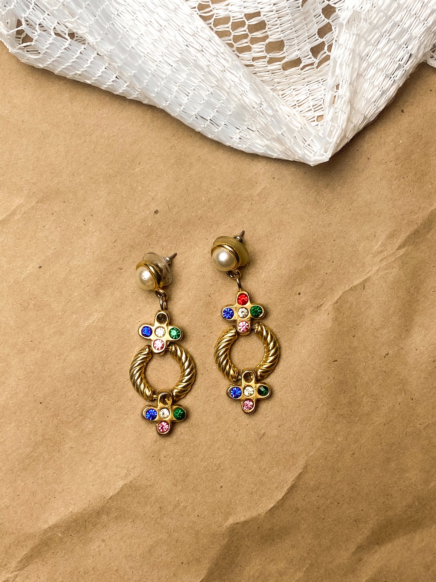 90s Gold Regal Femininity Earring