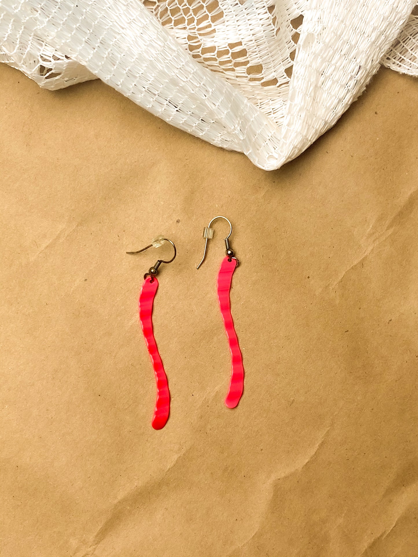 90s Pink Squiggly Dangle Earring