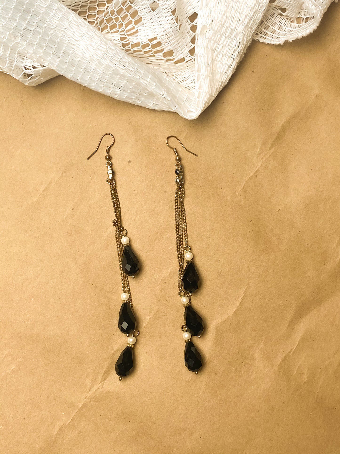 90s Black and Pearl Drip earrings