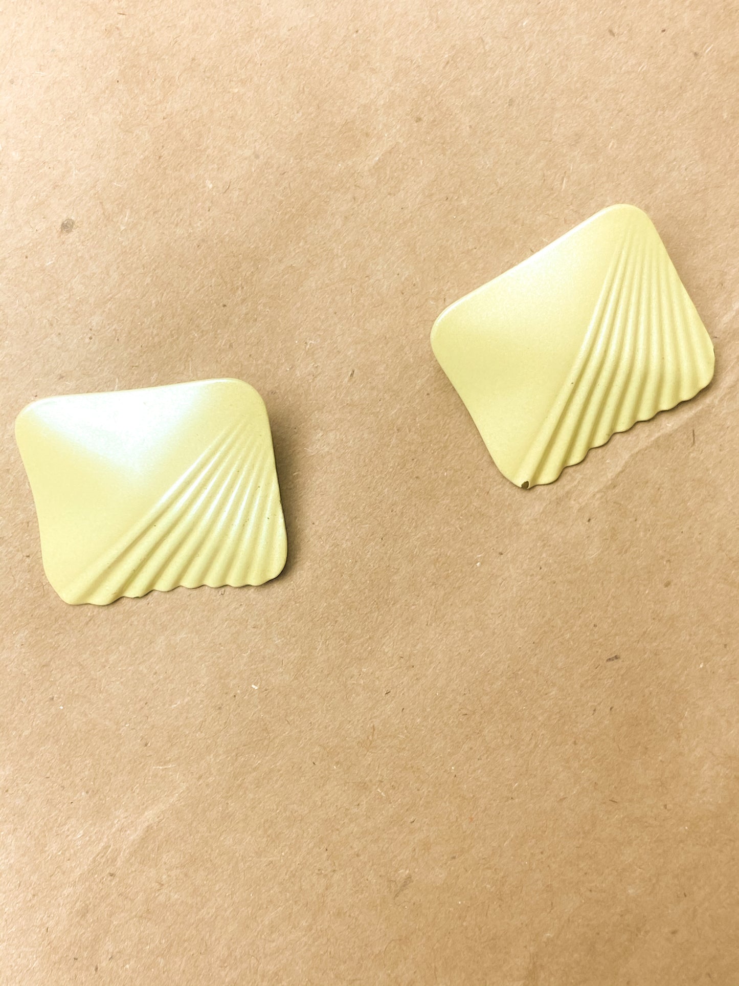80s Yellow Seashell Textured Earrings