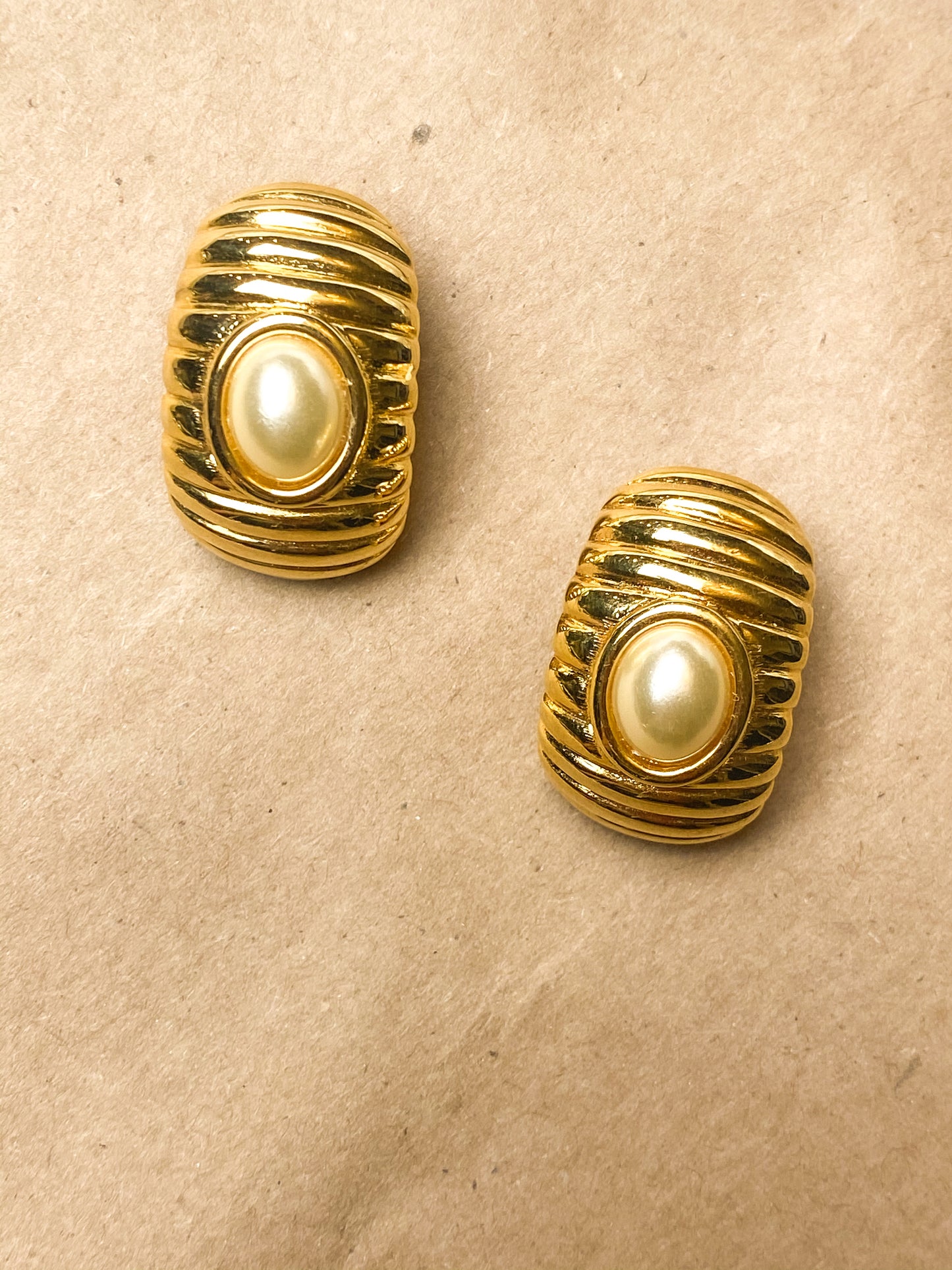 90s Gold And Pearl Textured Clip On Earring